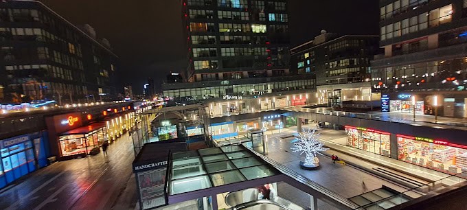 Supermodern Asia Istanbul Apartments with a Mall underneath offering view to Princess Islands 37