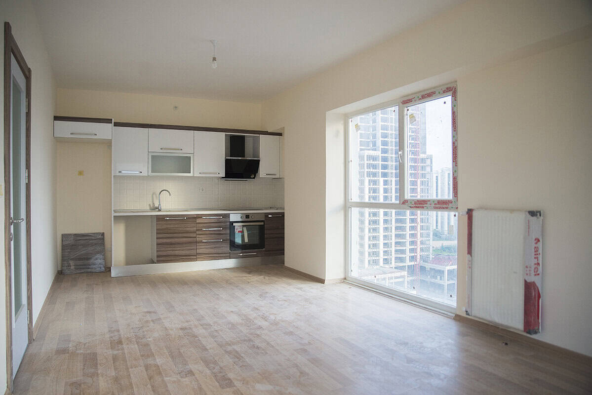 Istanbul Gated Complex for Sale – Luxury Living in Esenyurt with Pool Turkish Bath near Metro 23