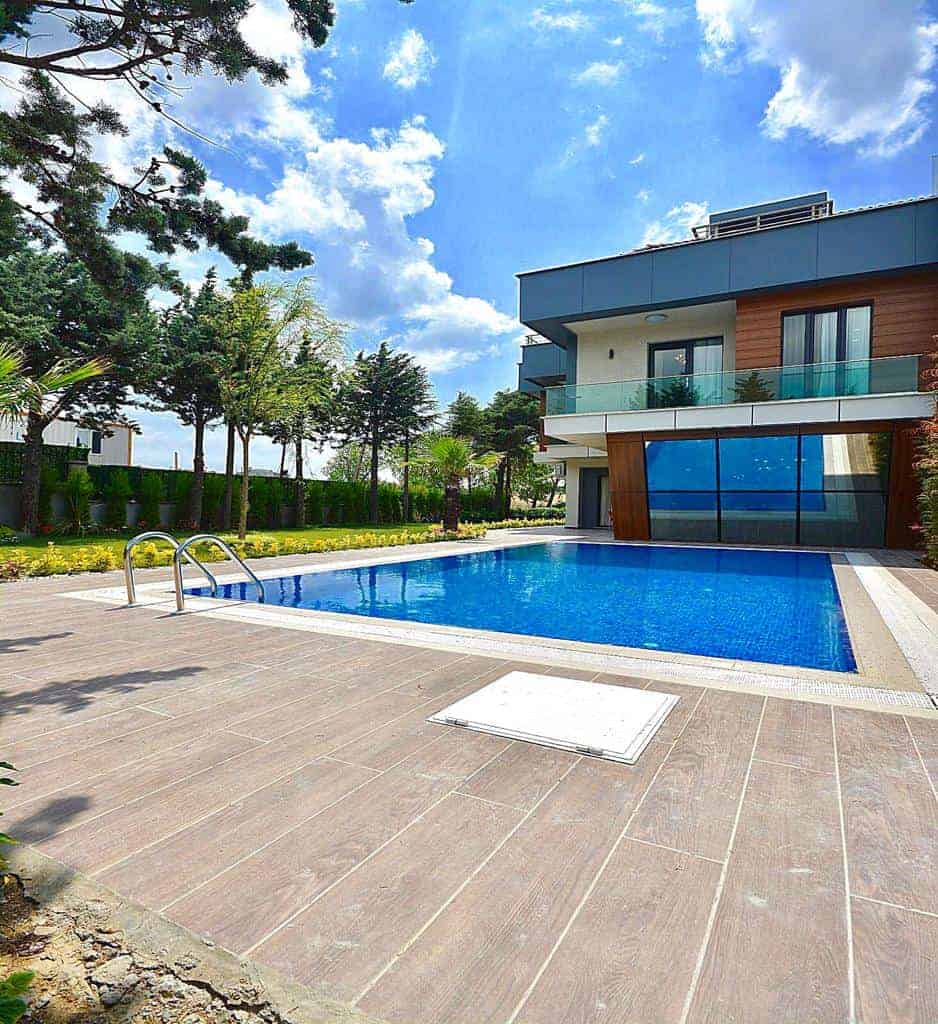 Furnished Detached Villa For Sale In Istanbul 3