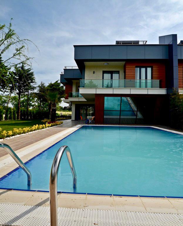 Furnished Detached Villa For Sale In Istanbul 14