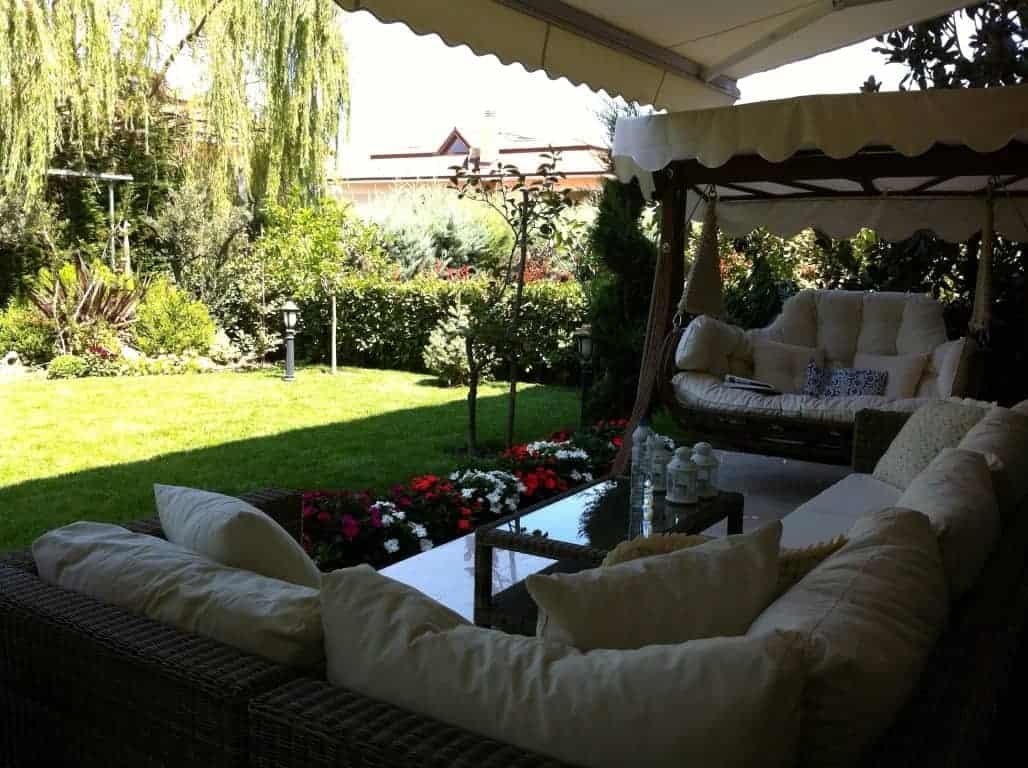 Detached Villa With A Private Garden 15